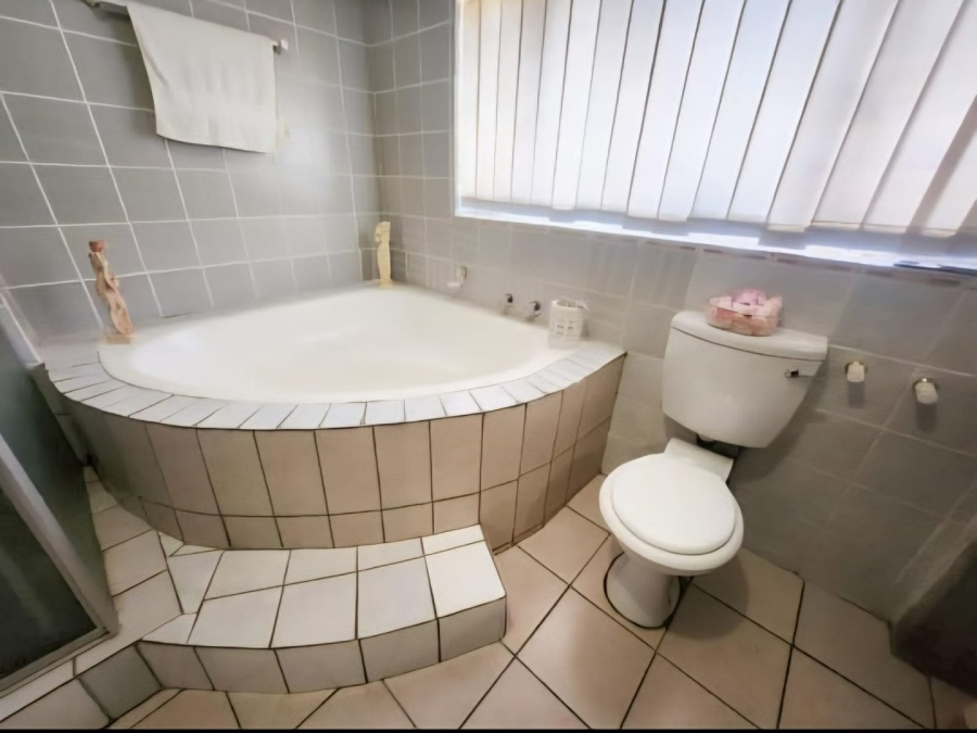 4 Bedroom Property for Sale in Stilfontein Ext 4 North West